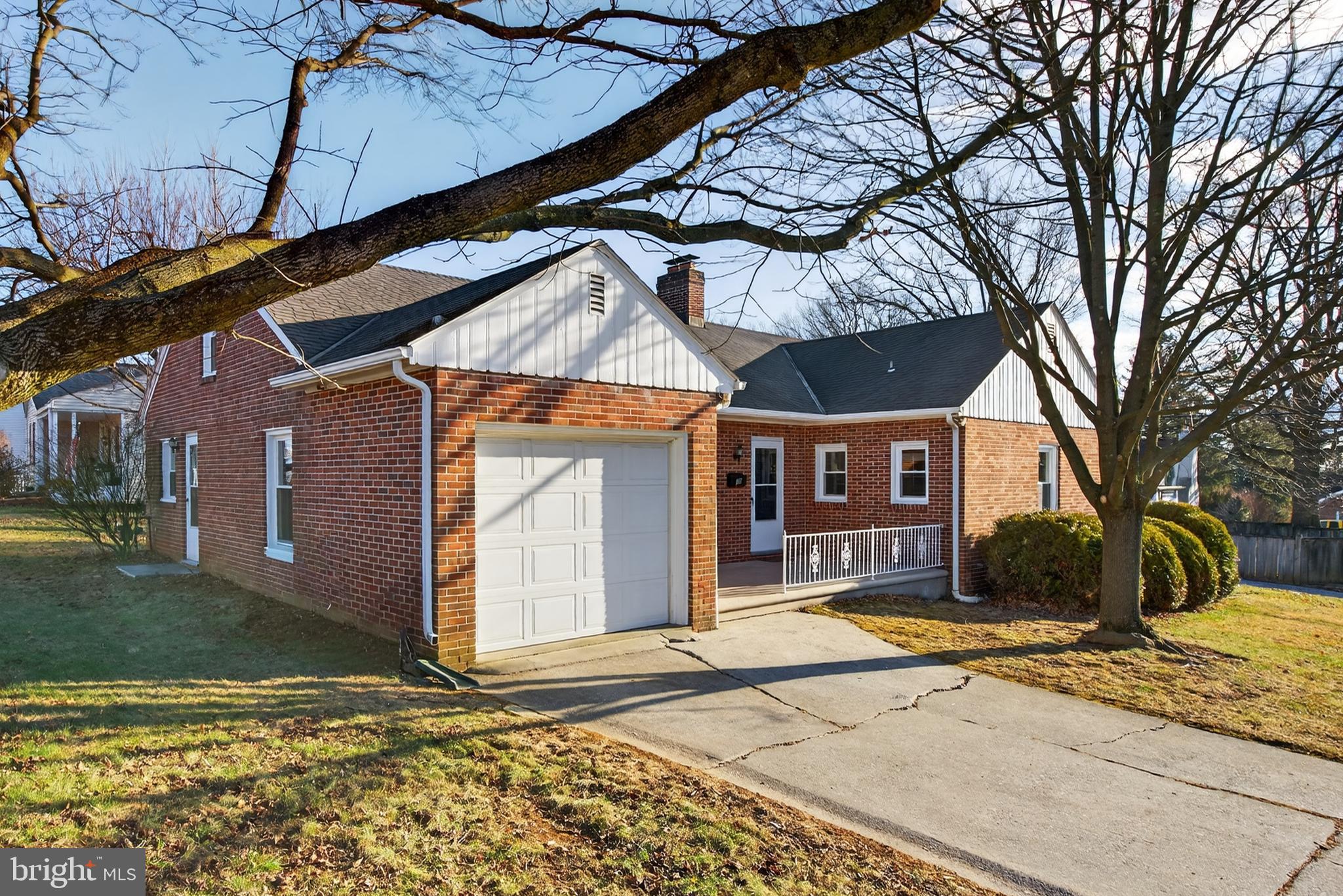 RED LION - Residential