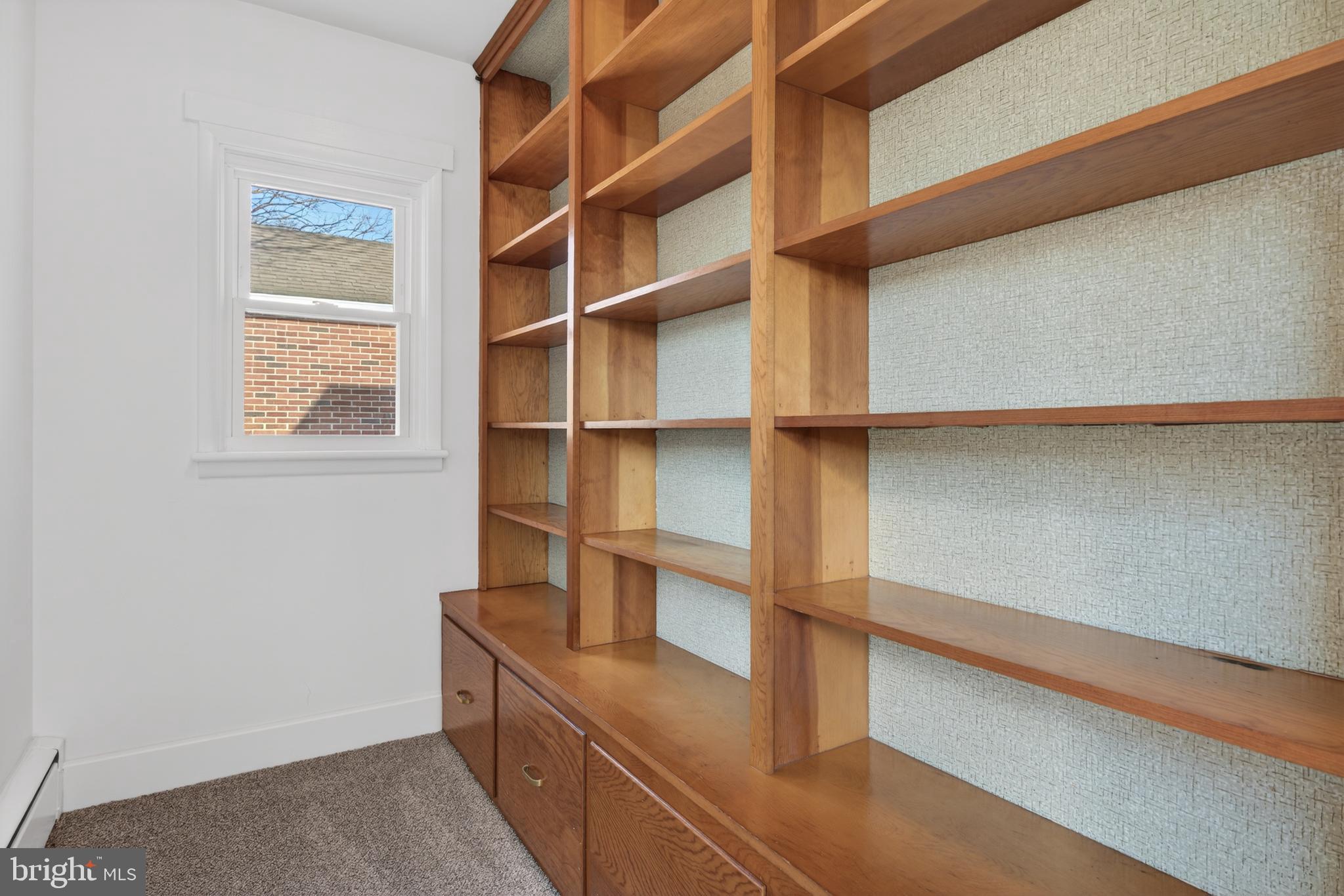 RED LION - Residential