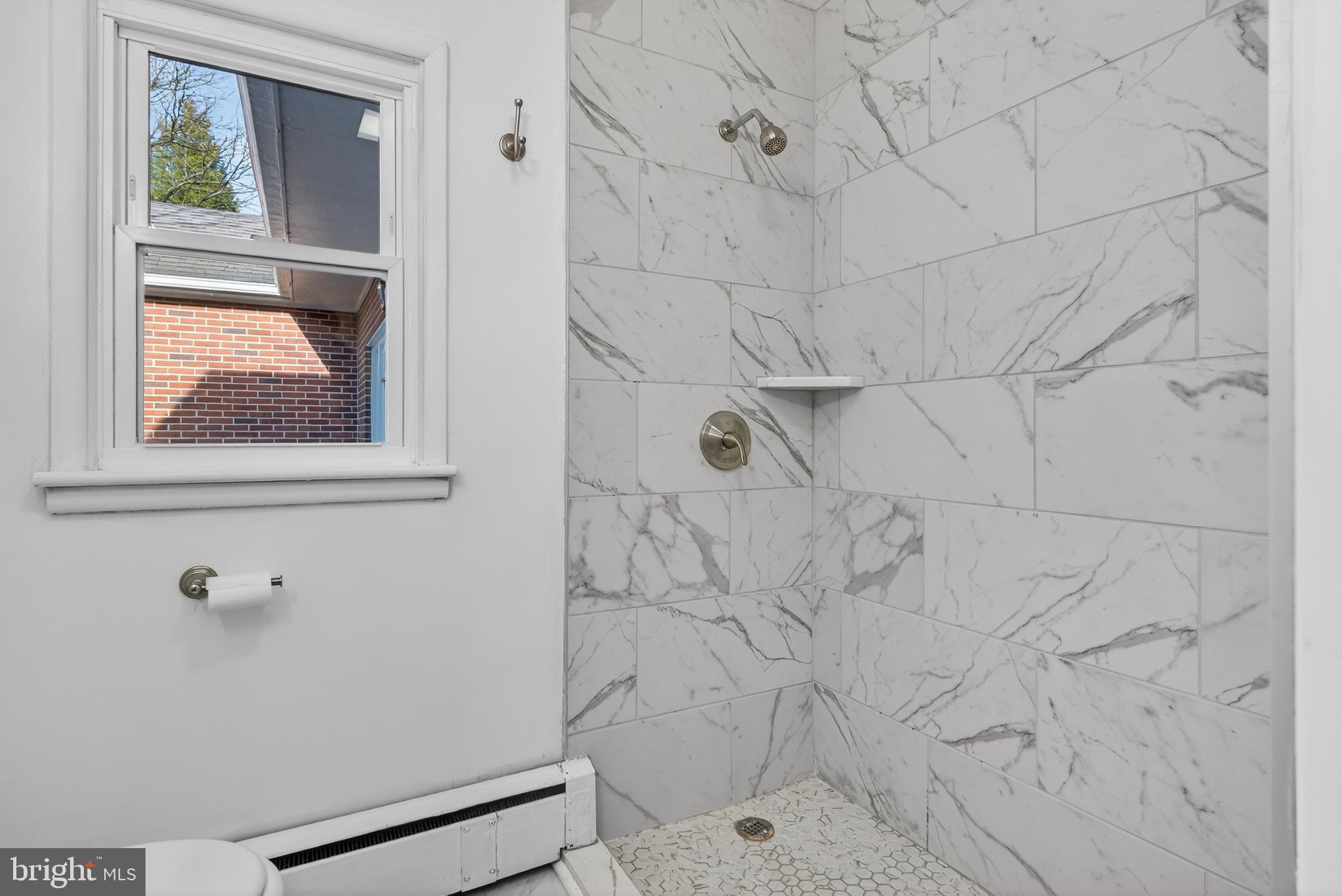 RED LION - Residential