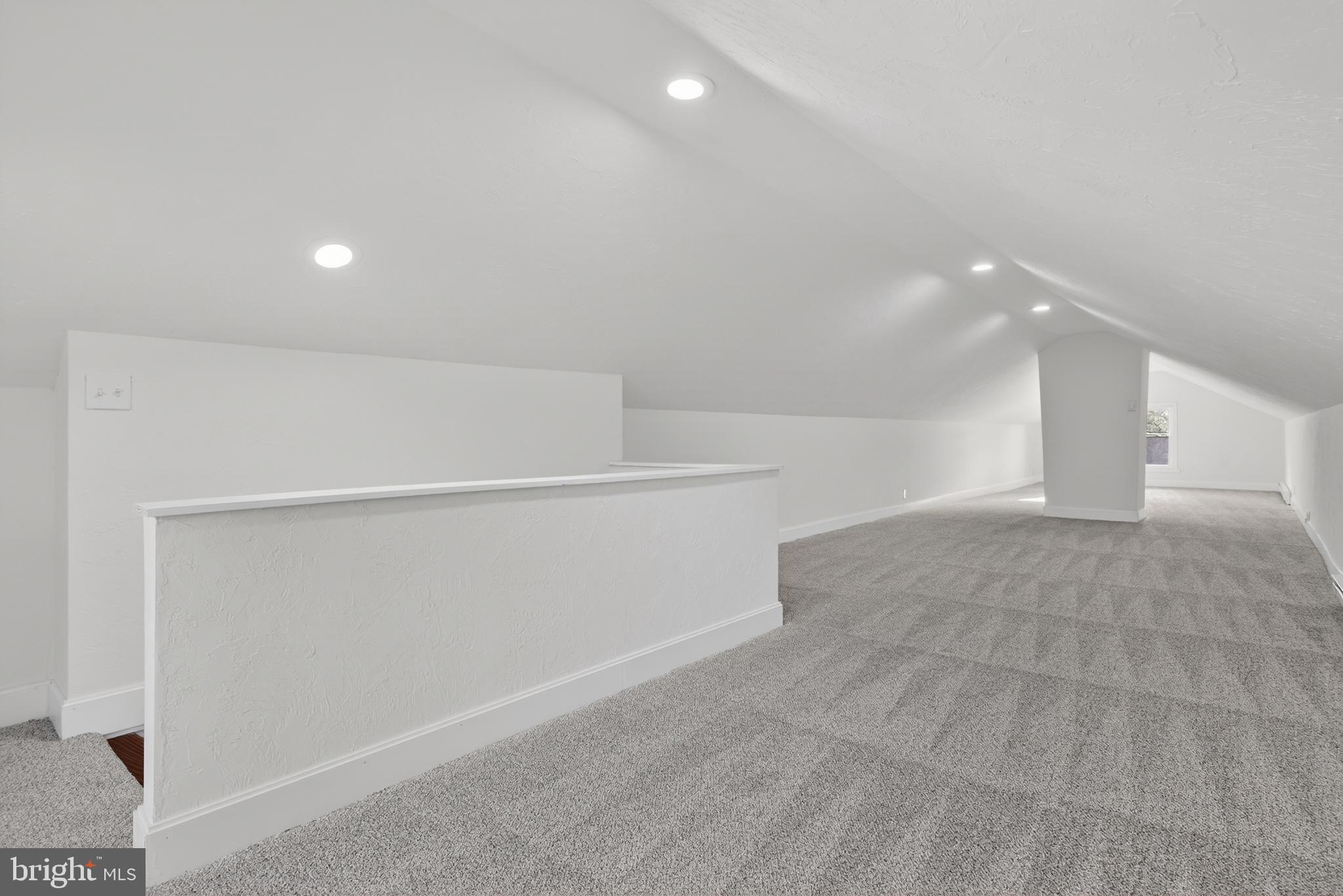 RED LION - Residential