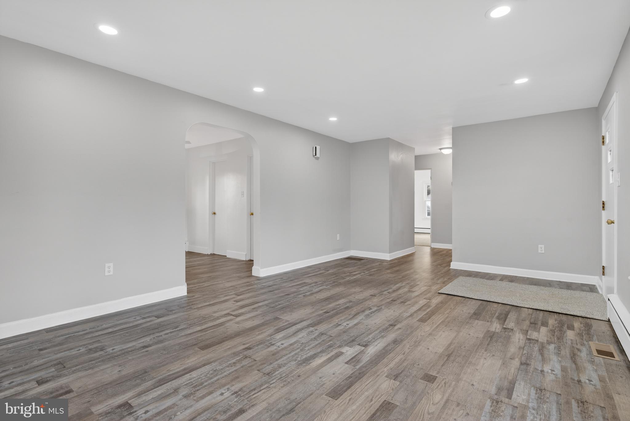 RED LION - Residential