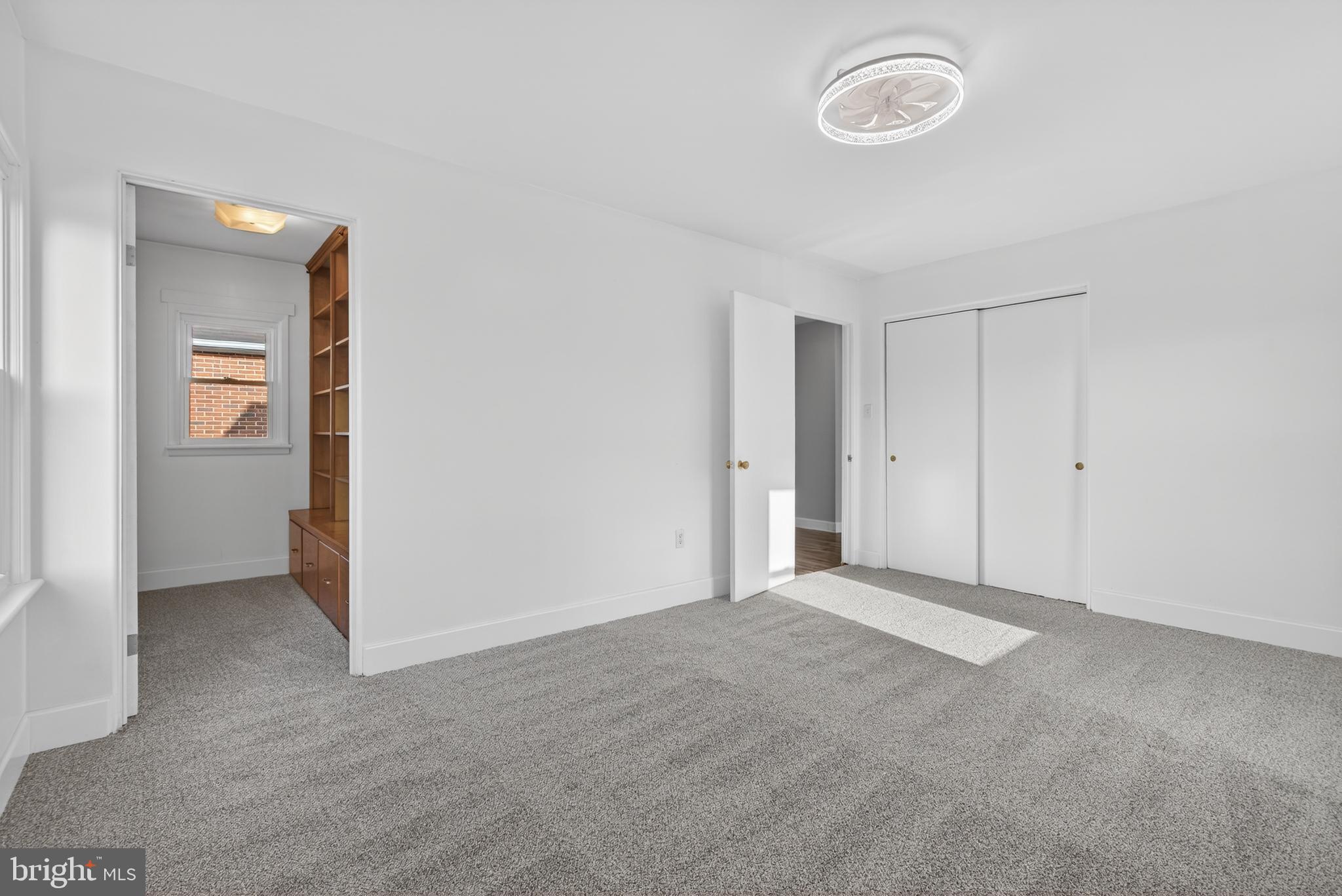 RED LION - Residential