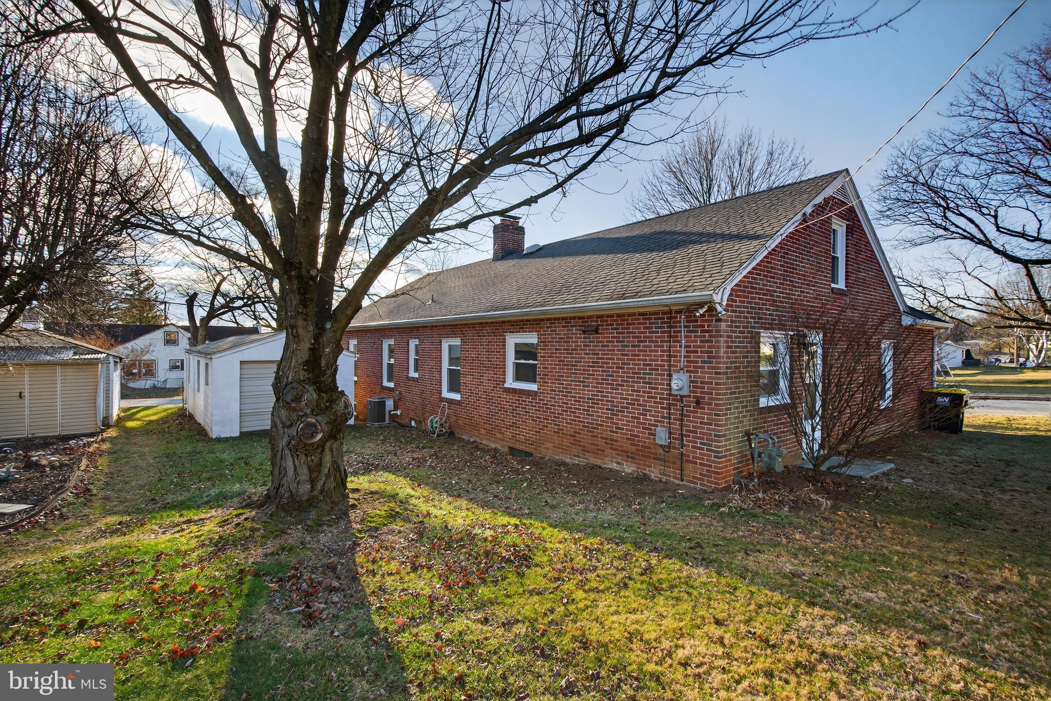 RED LION - Residential