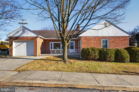 10 DIXIE DRIVE RED LION PA 17356