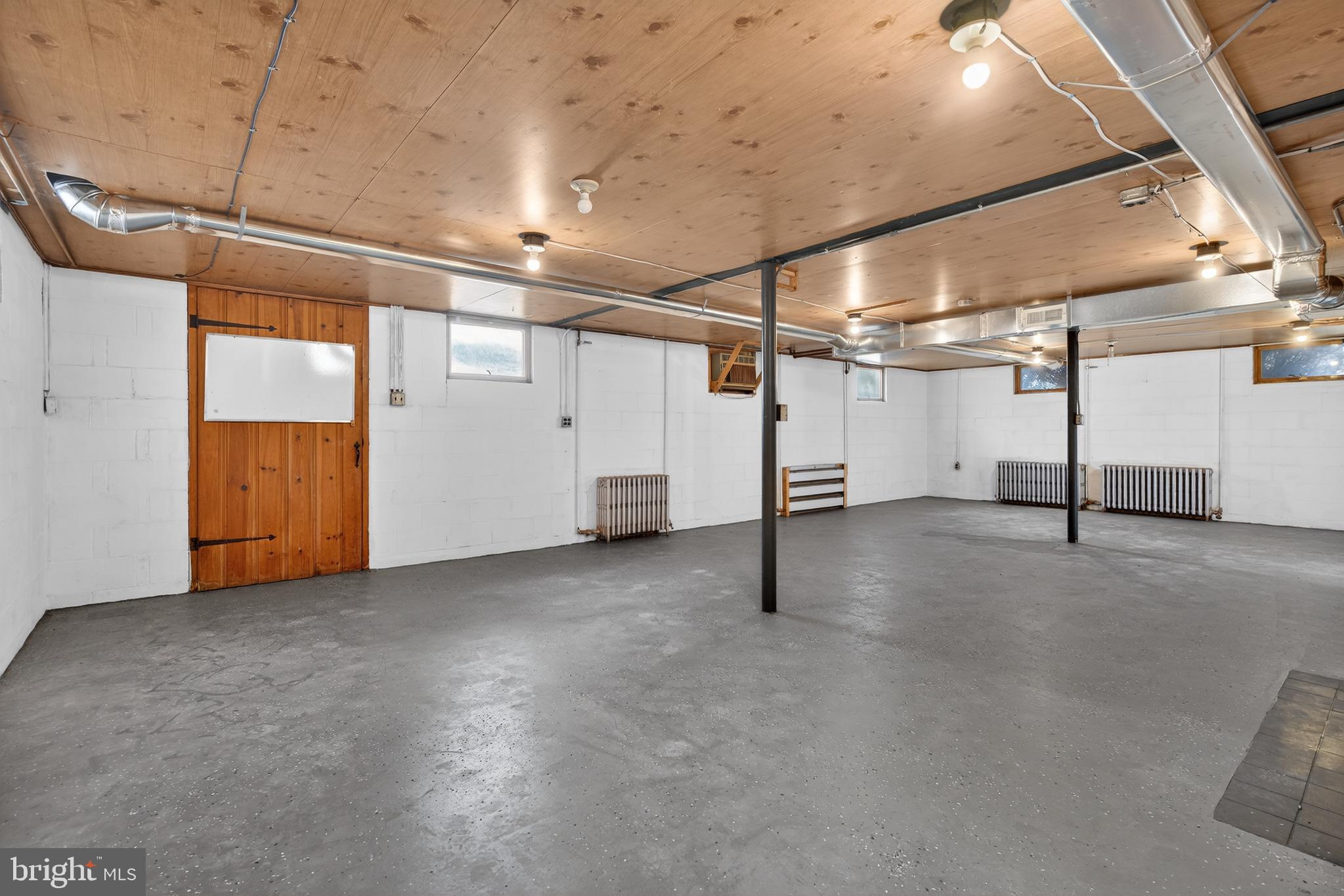 RED LION - Residential