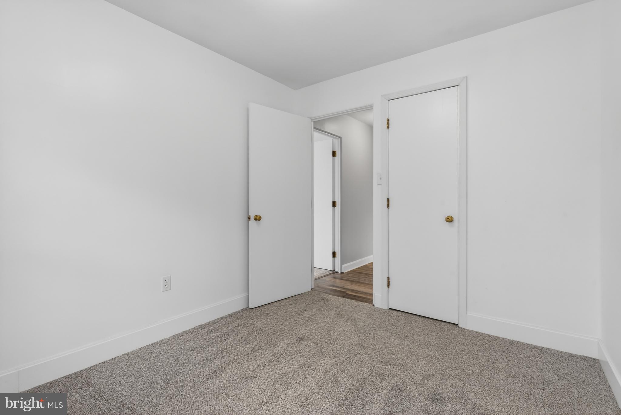 RED LION - Residential