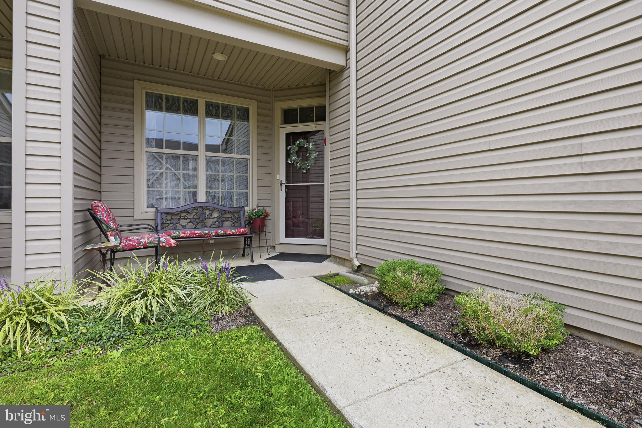 6 FOUNTAINVIEW DRIVE