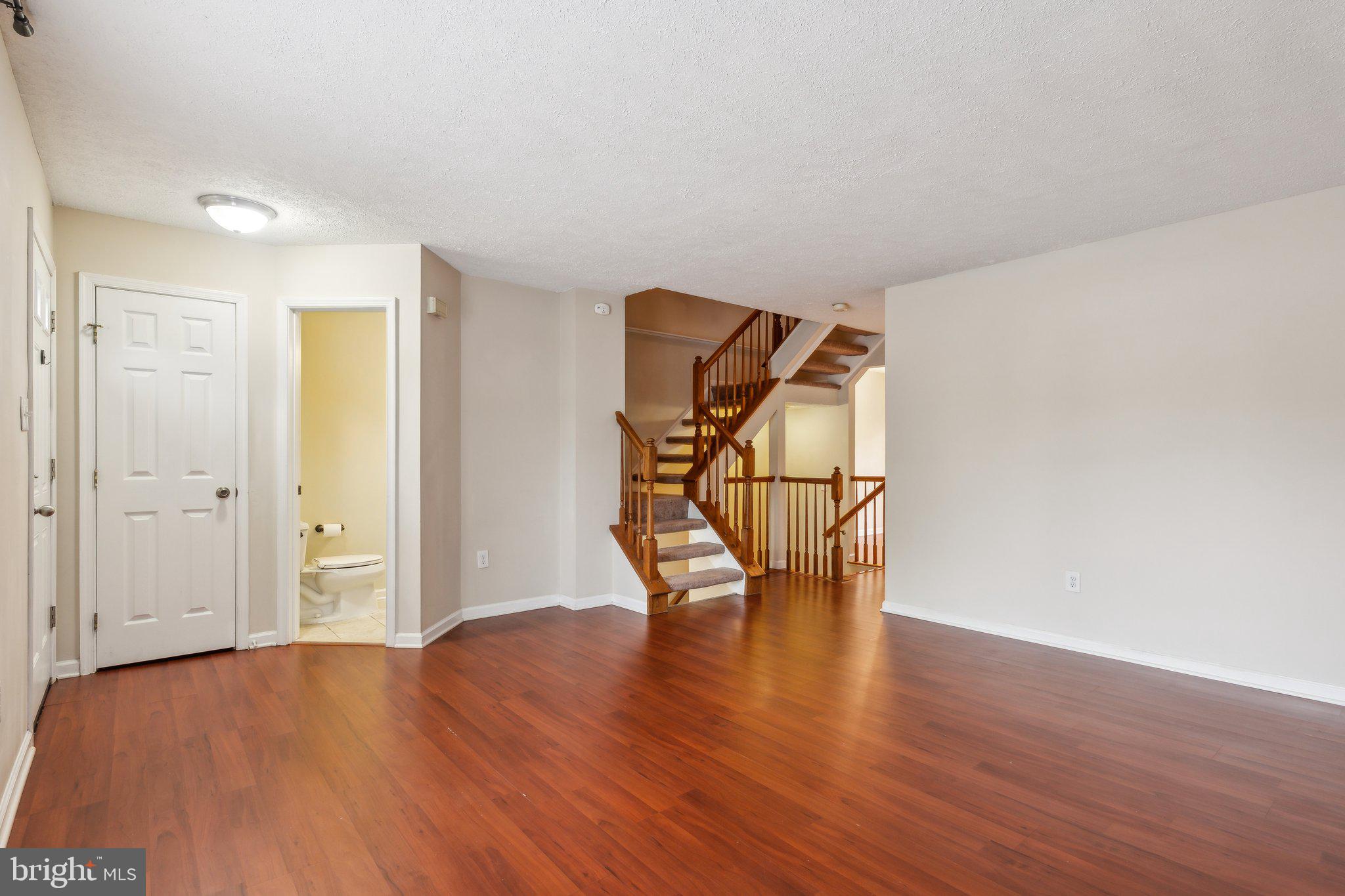 STUART MECHANIC - Residential Lease