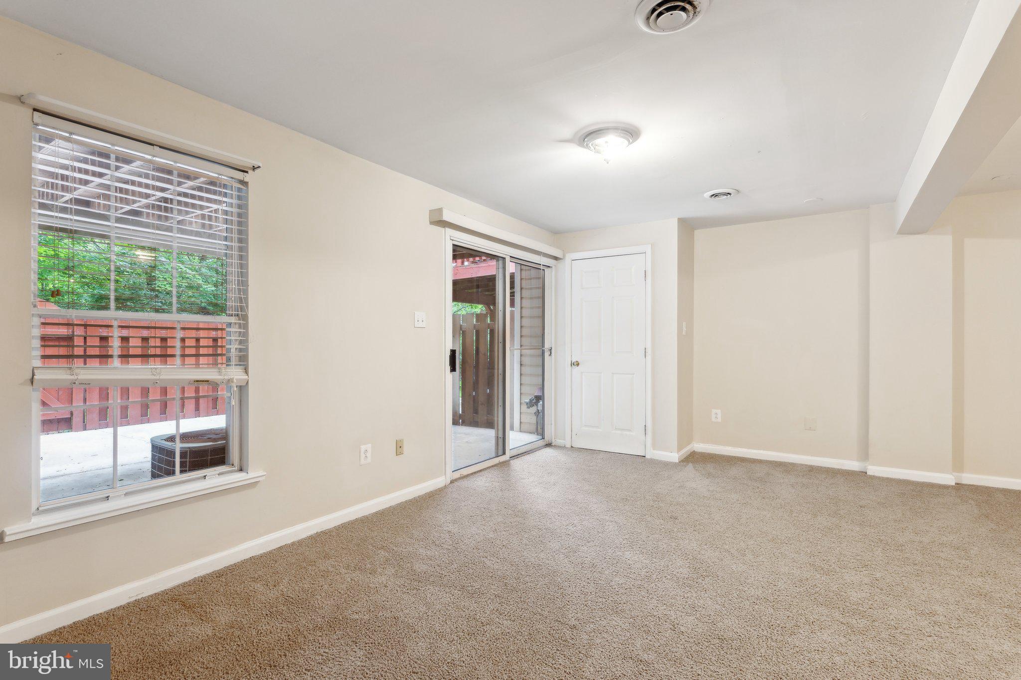 STUART MECHANIC - Residential Lease