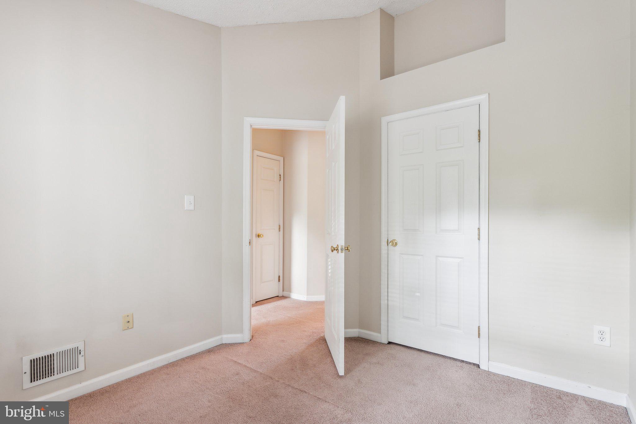 STUART MECHANIC - Residential Lease