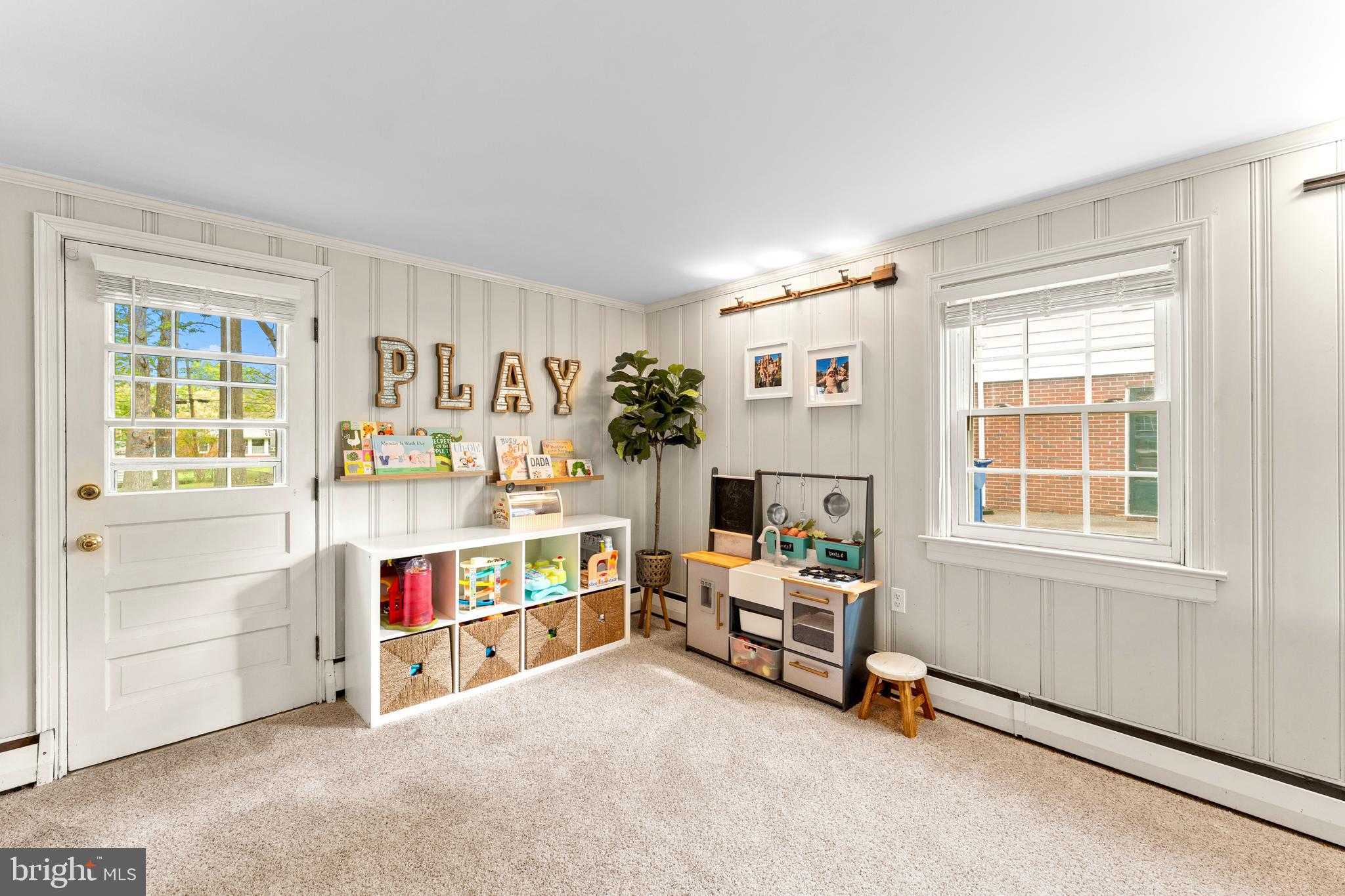 ROXBURY - Residential