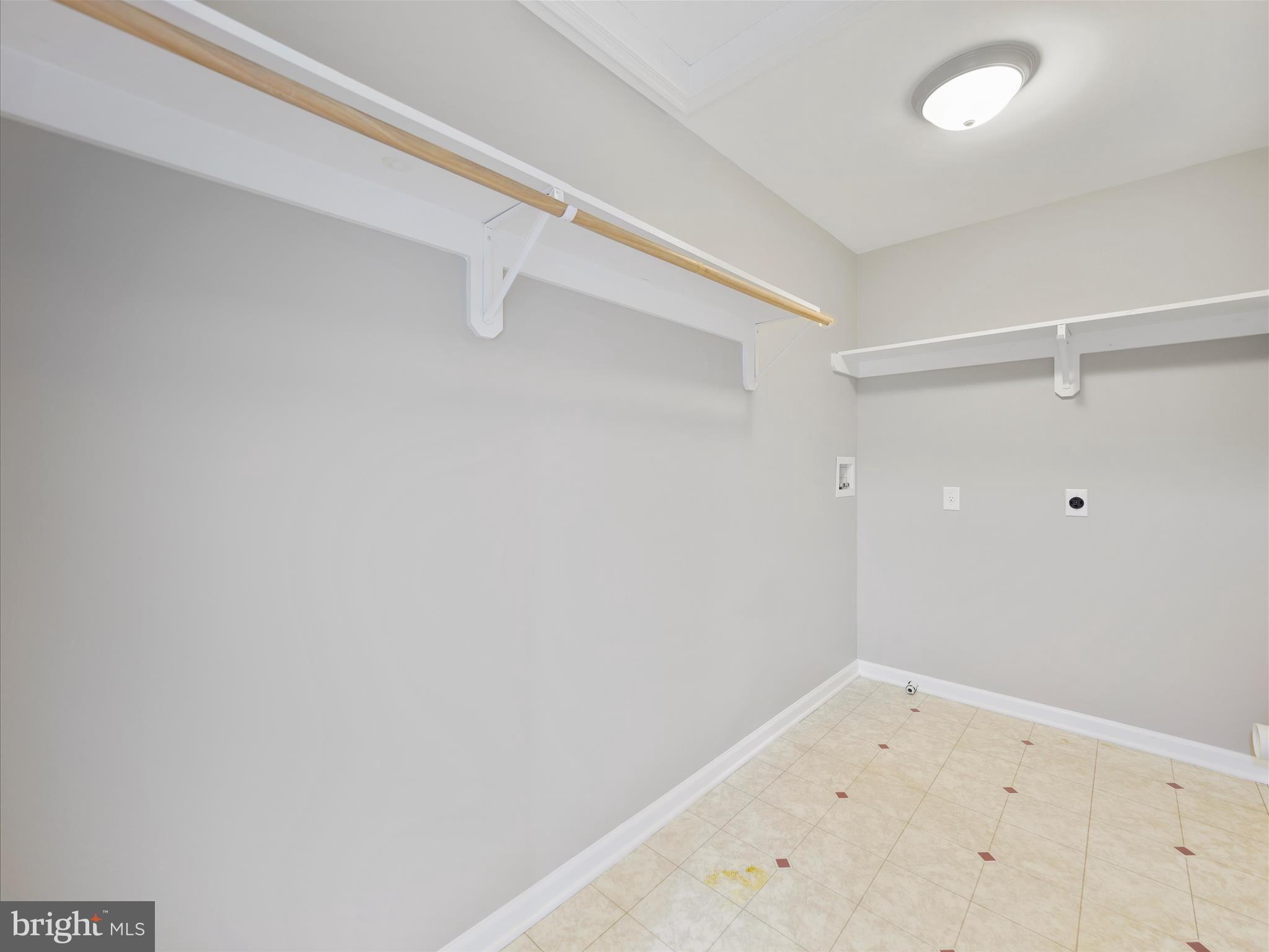 DOWNSVILLE - Residential