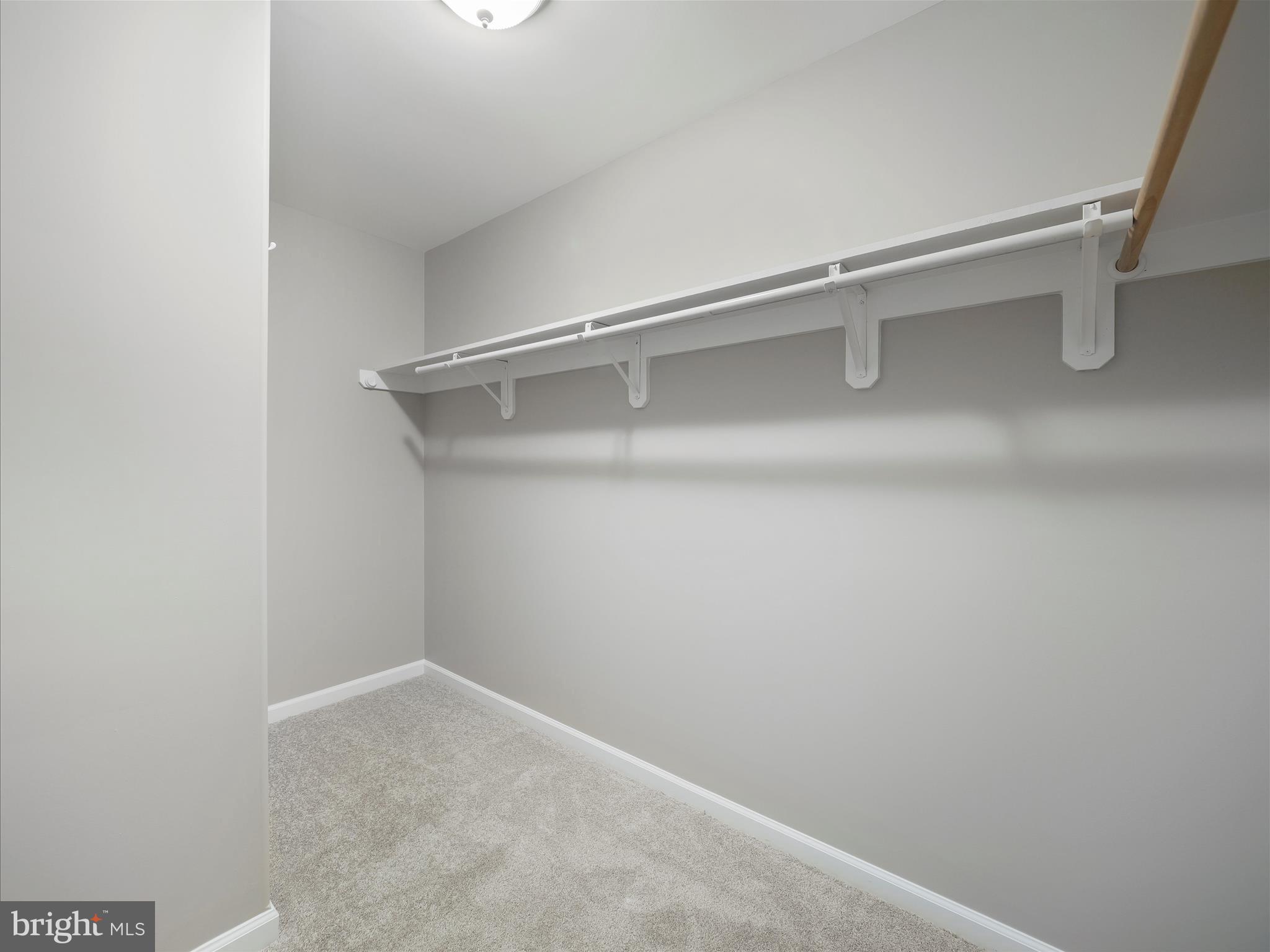 DOWNSVILLE - Residential