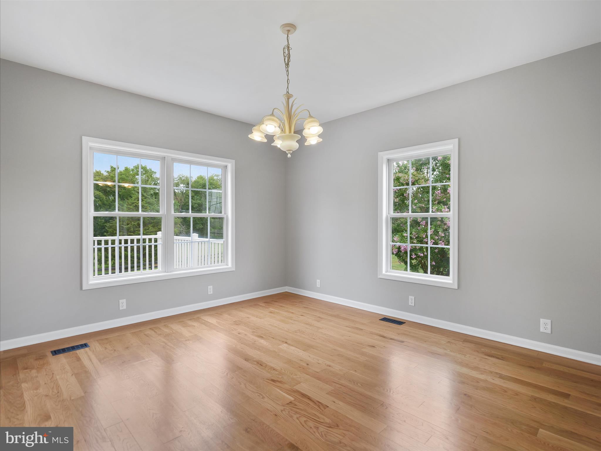 DOWNSVILLE - Residential