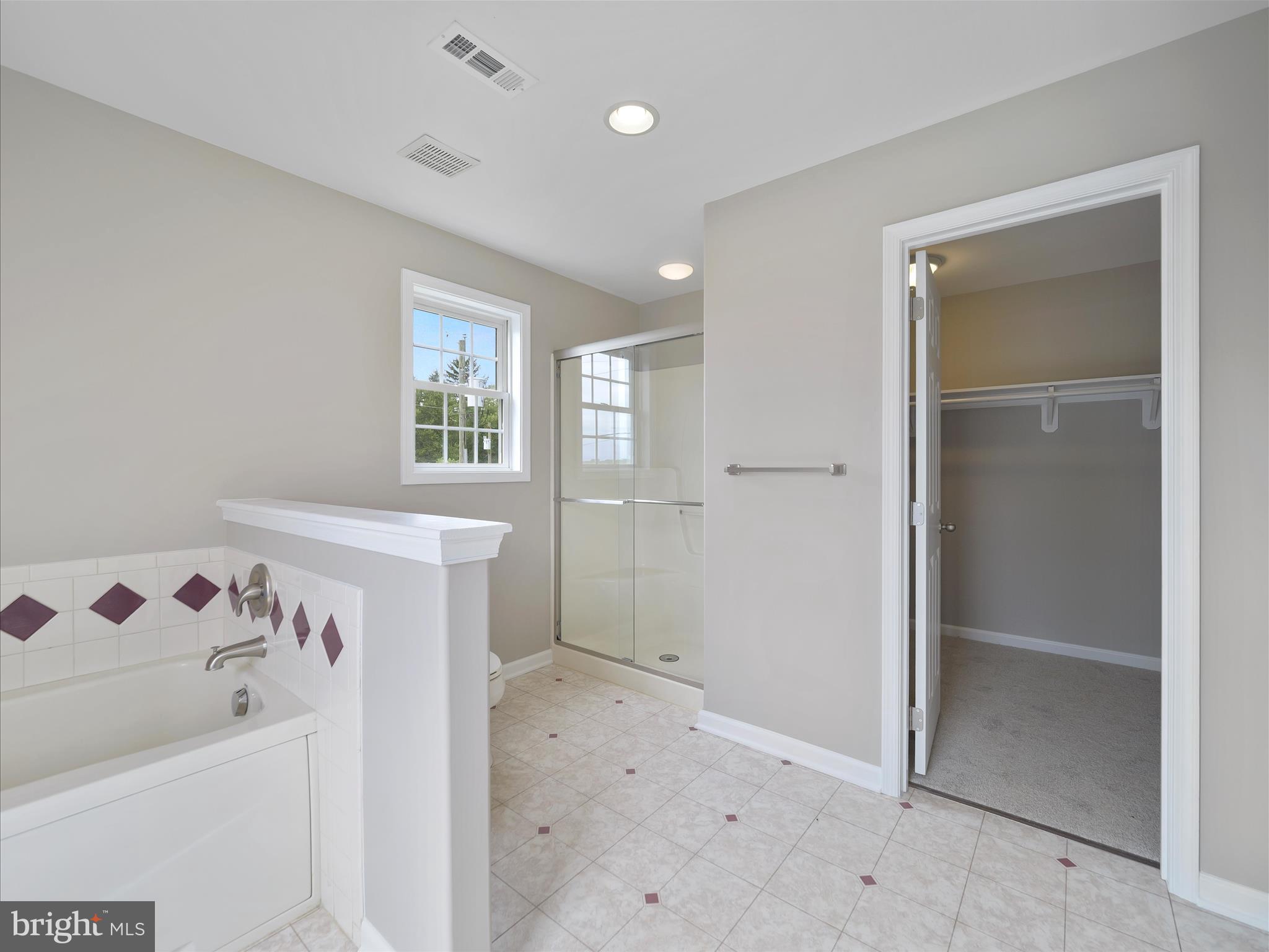 DOWNSVILLE - Residential