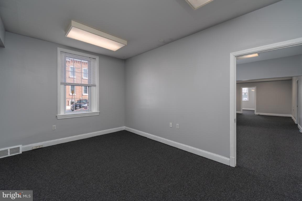 CANTON - Commercial Lease