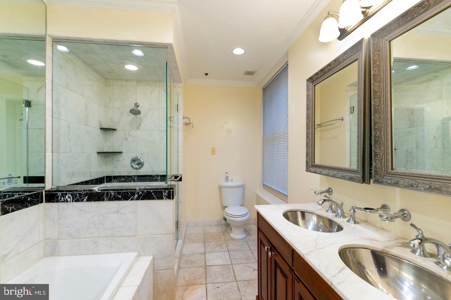 RITTENHOUSE SQUARE - Residential Lease