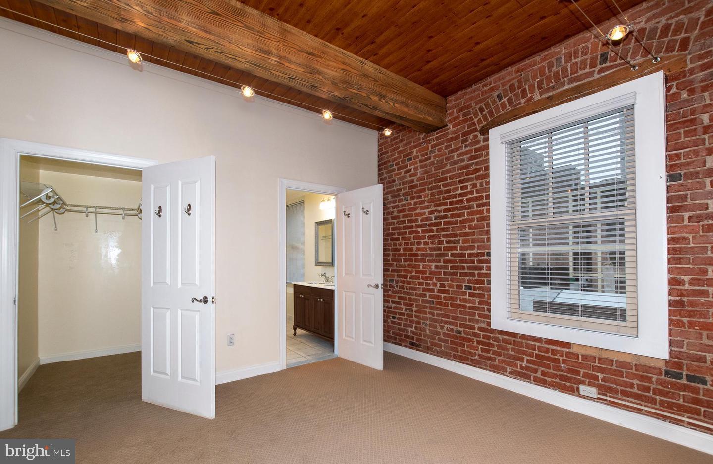 RITTENHOUSE SQUARE - Residential Lease