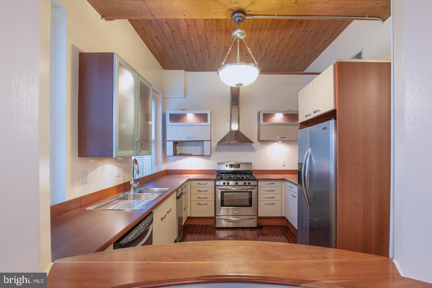 RITTENHOUSE SQUARE - Residential Lease