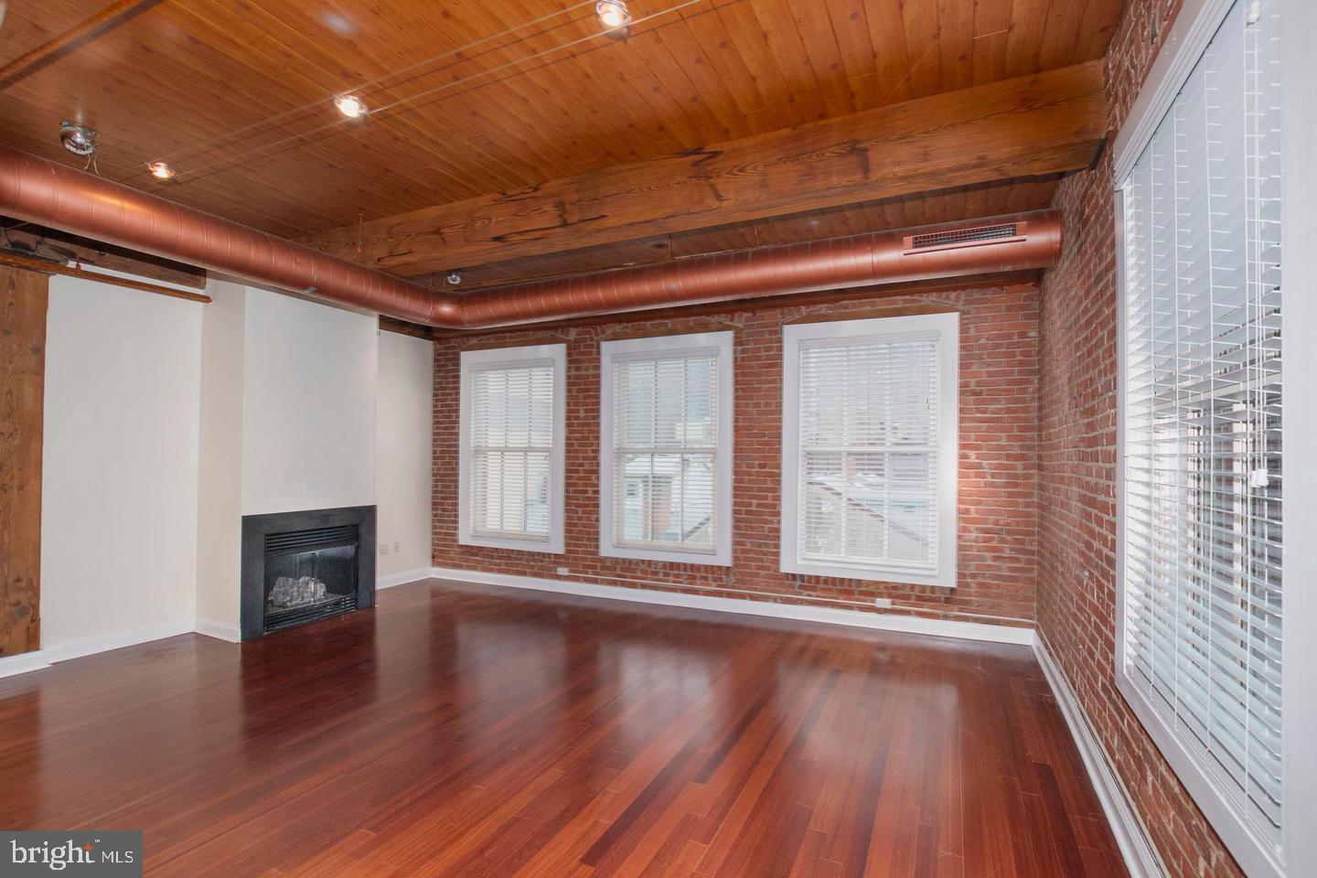 RITTENHOUSE SQUARE - Residential Lease