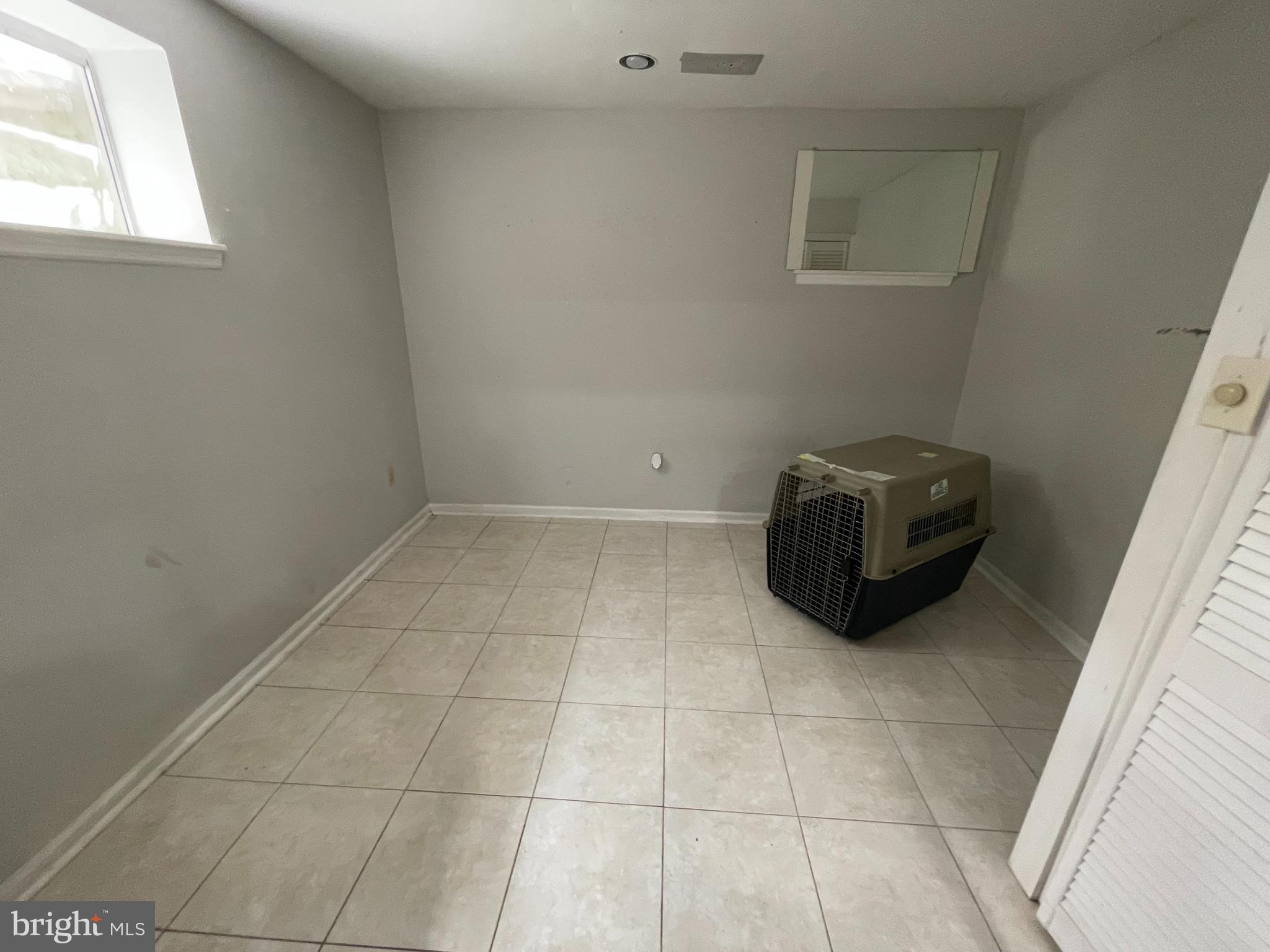 LAKE RIDGE - Residential Lease