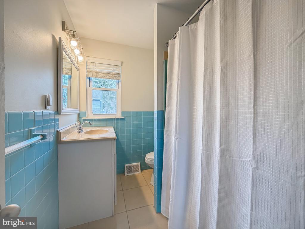 WOODLYN CROSSING - Residential