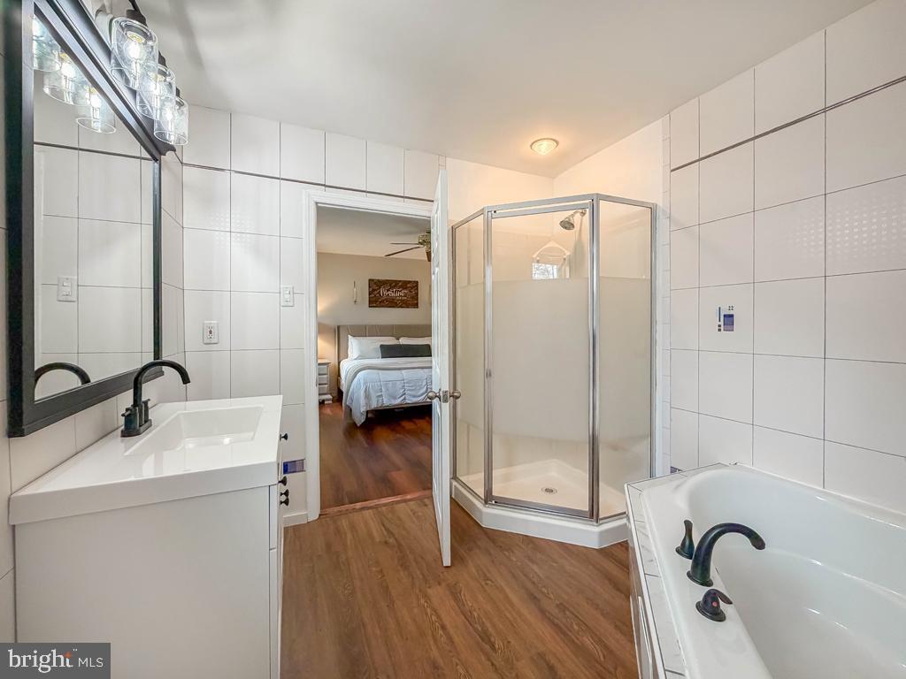 WOODLYN CROSSING - Residential