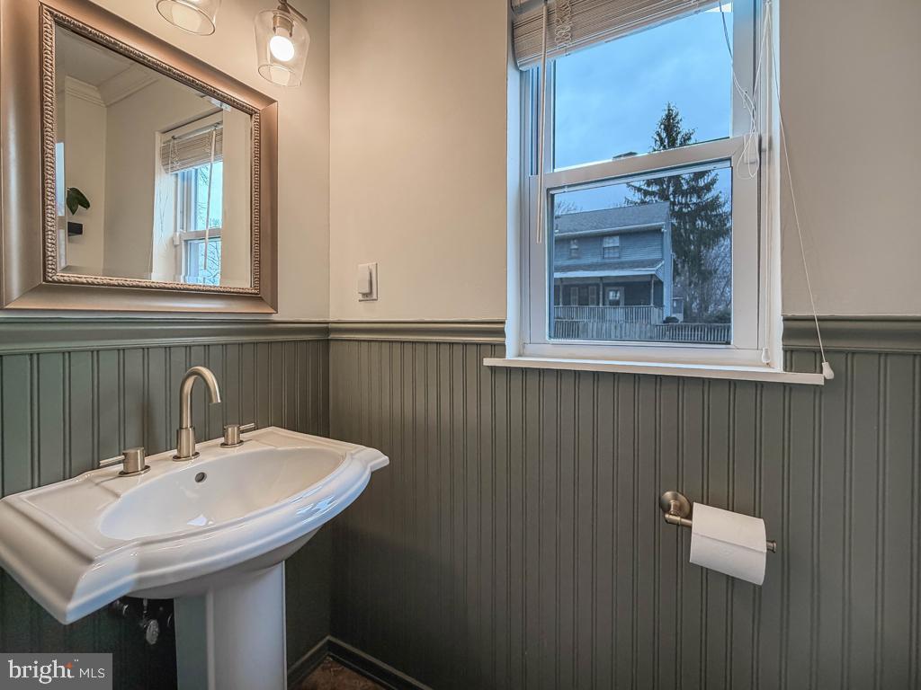 WOODLYN CROSSING - Residential