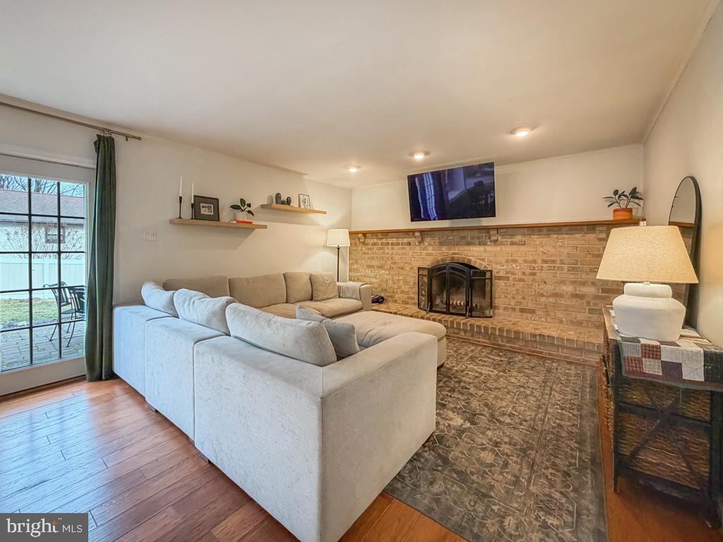 WOODLYN CROSSING - Residential