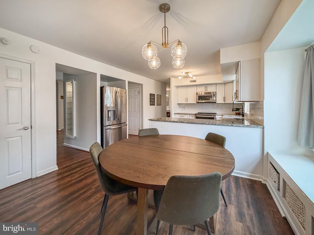 WOODLYN CROSSING - Residential