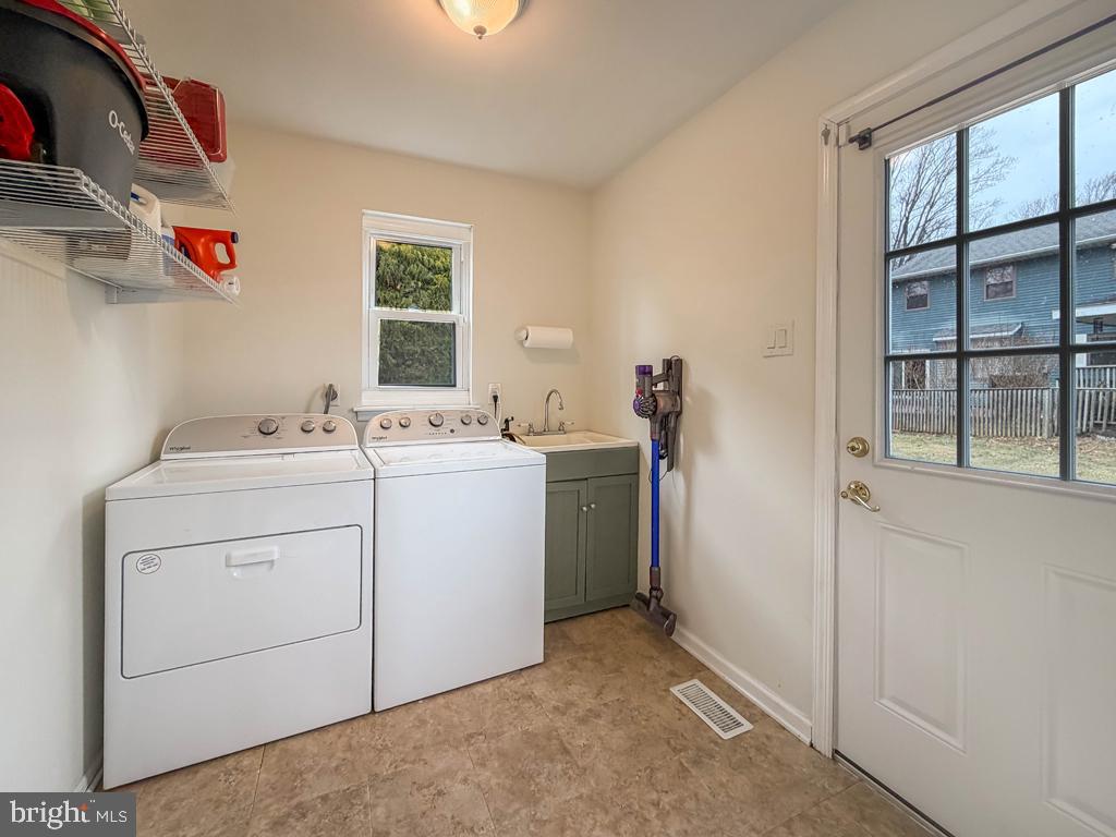 WOODLYN CROSSING - Residential