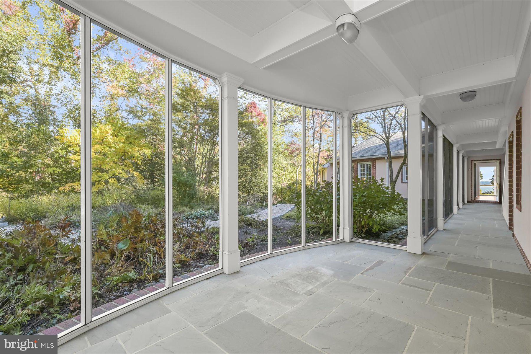 GIBSON ISLAND - Residential