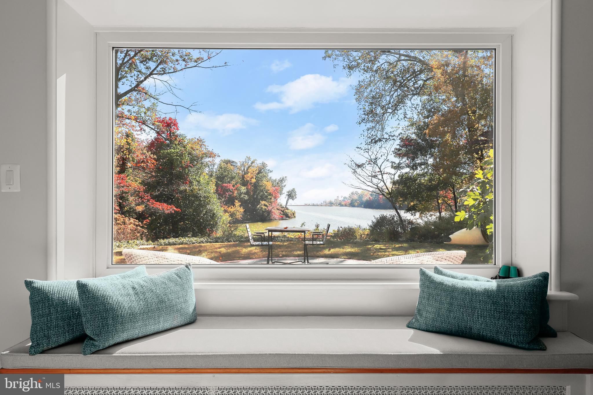 GIBSON ISLAND - Residential