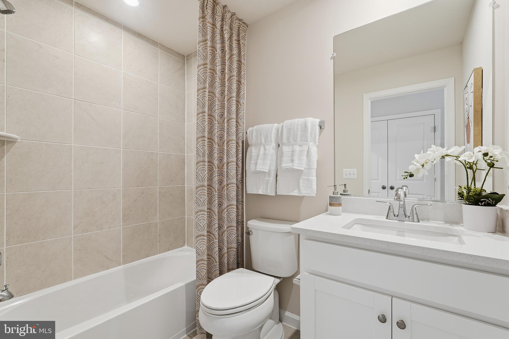 PRESIDENTS POINTE - Residential