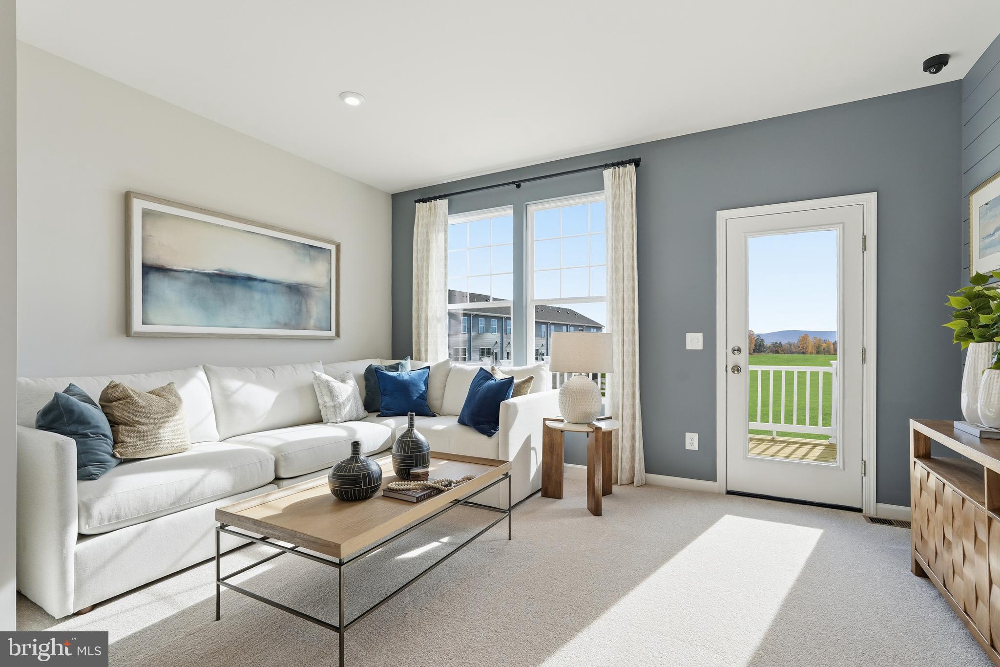 PRESIDENTS POINTE - Residential