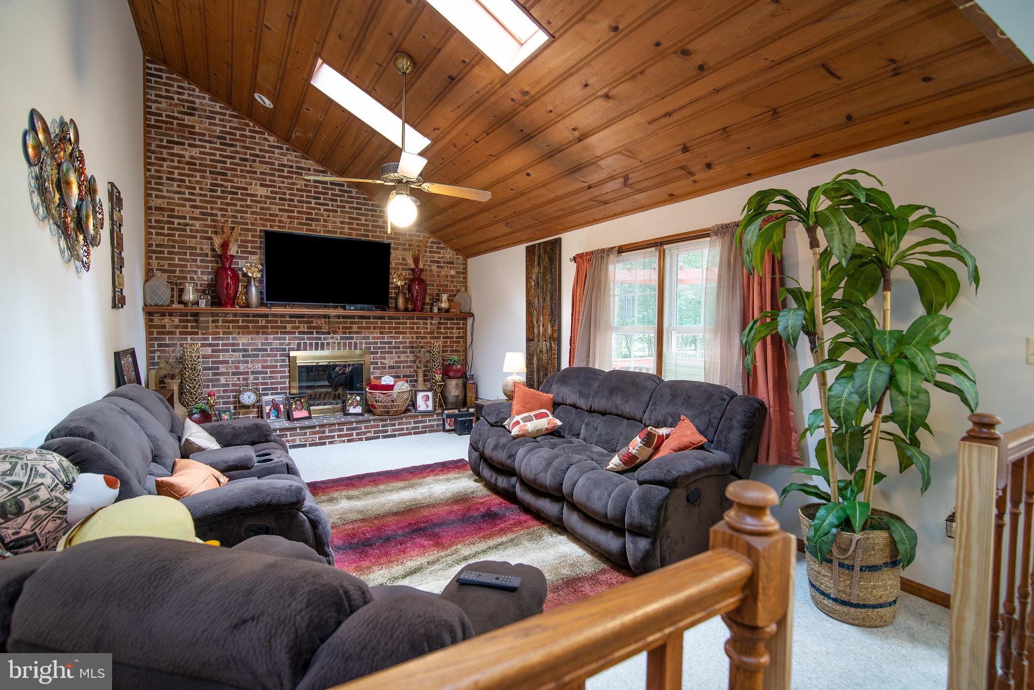 FOX POINT - Residential