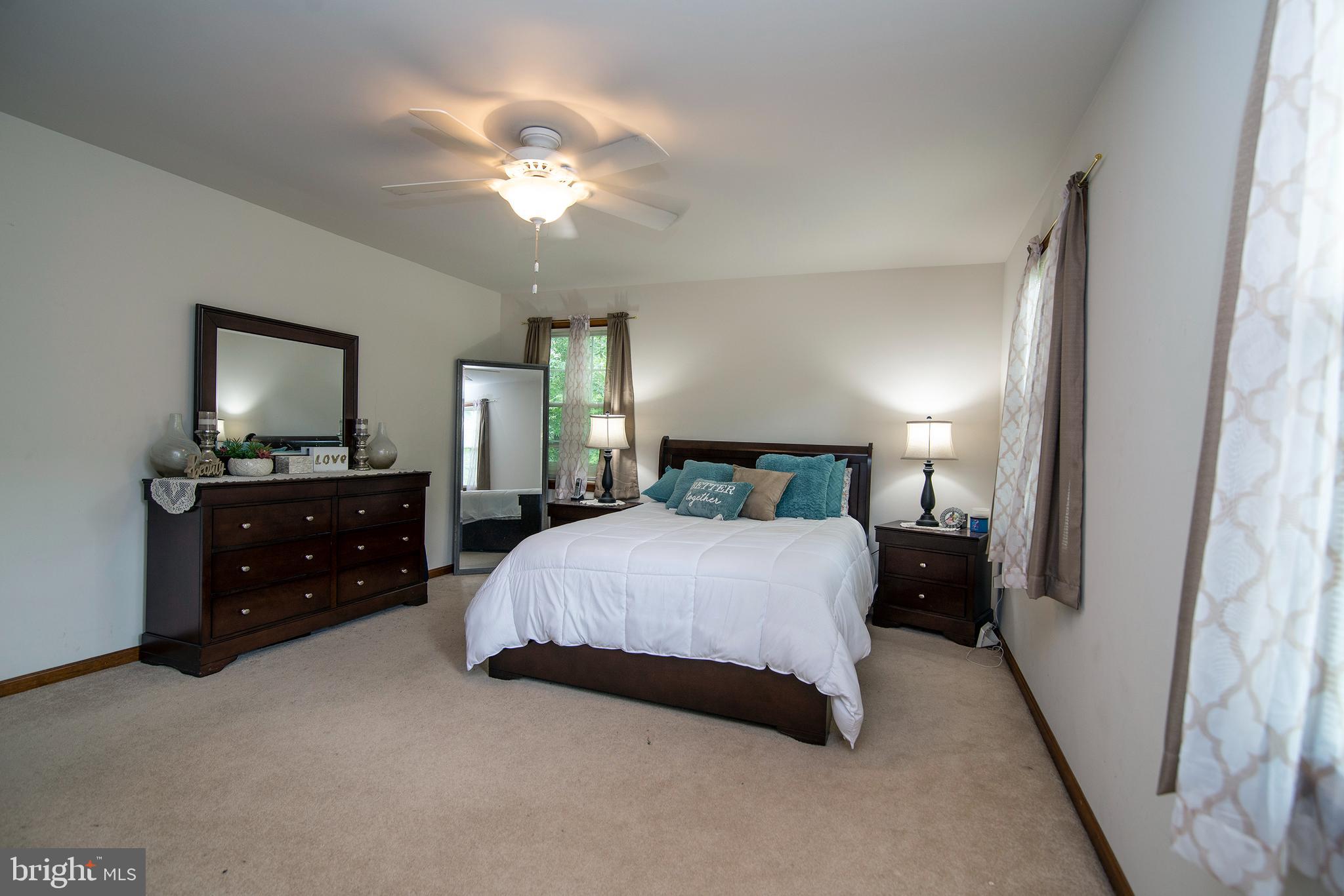 FOX POINT - Residential