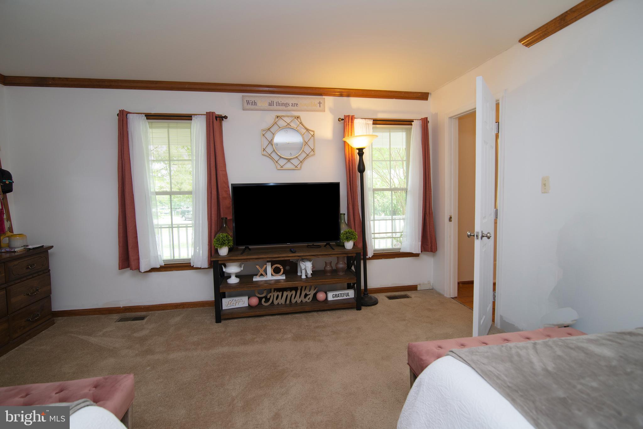 FOX POINT - Residential