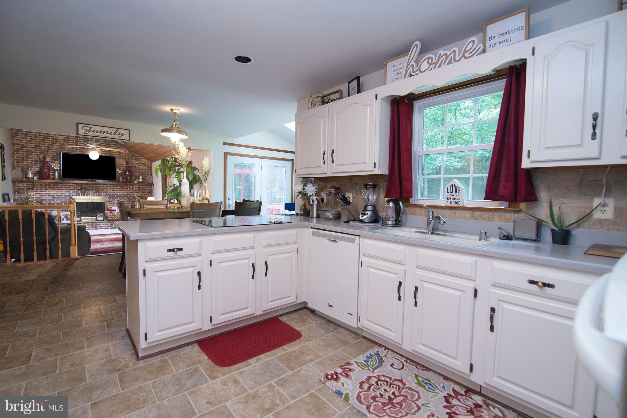 FOX POINT - Residential