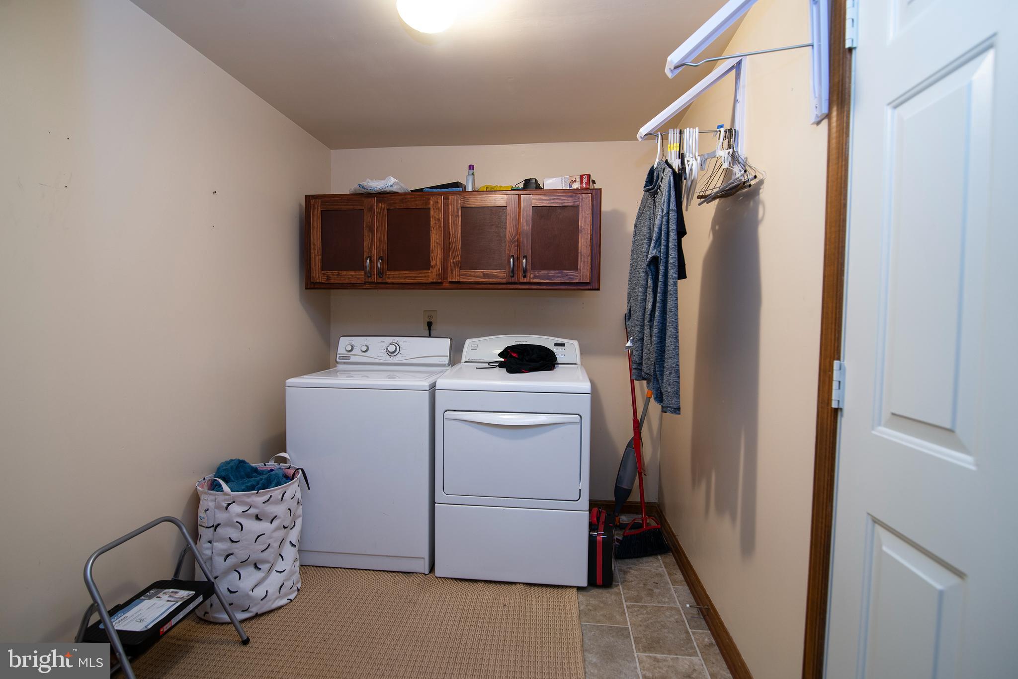 FOX POINT - Residential