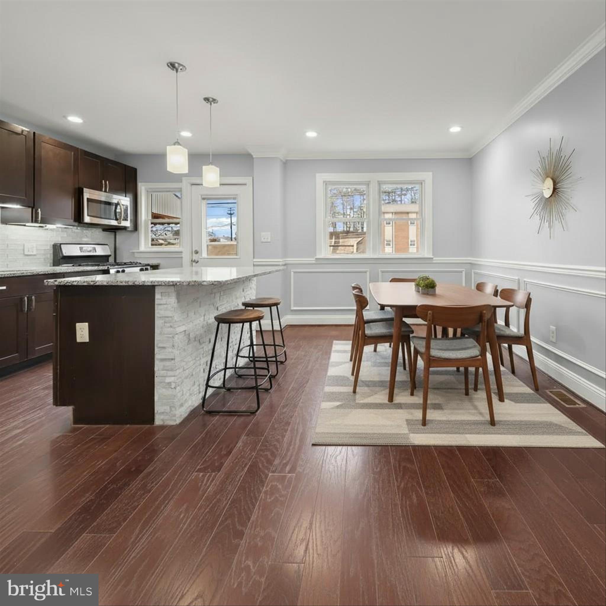 LEEANNE - Residential