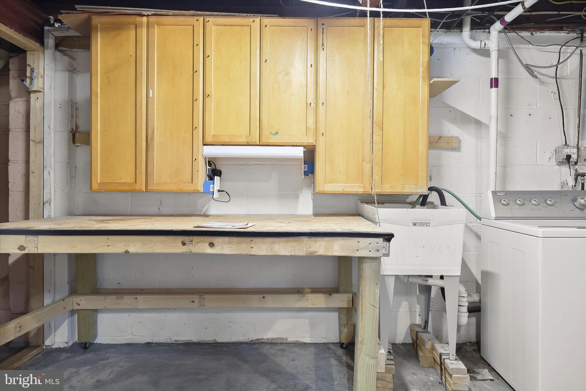 LEEANNE - Residential