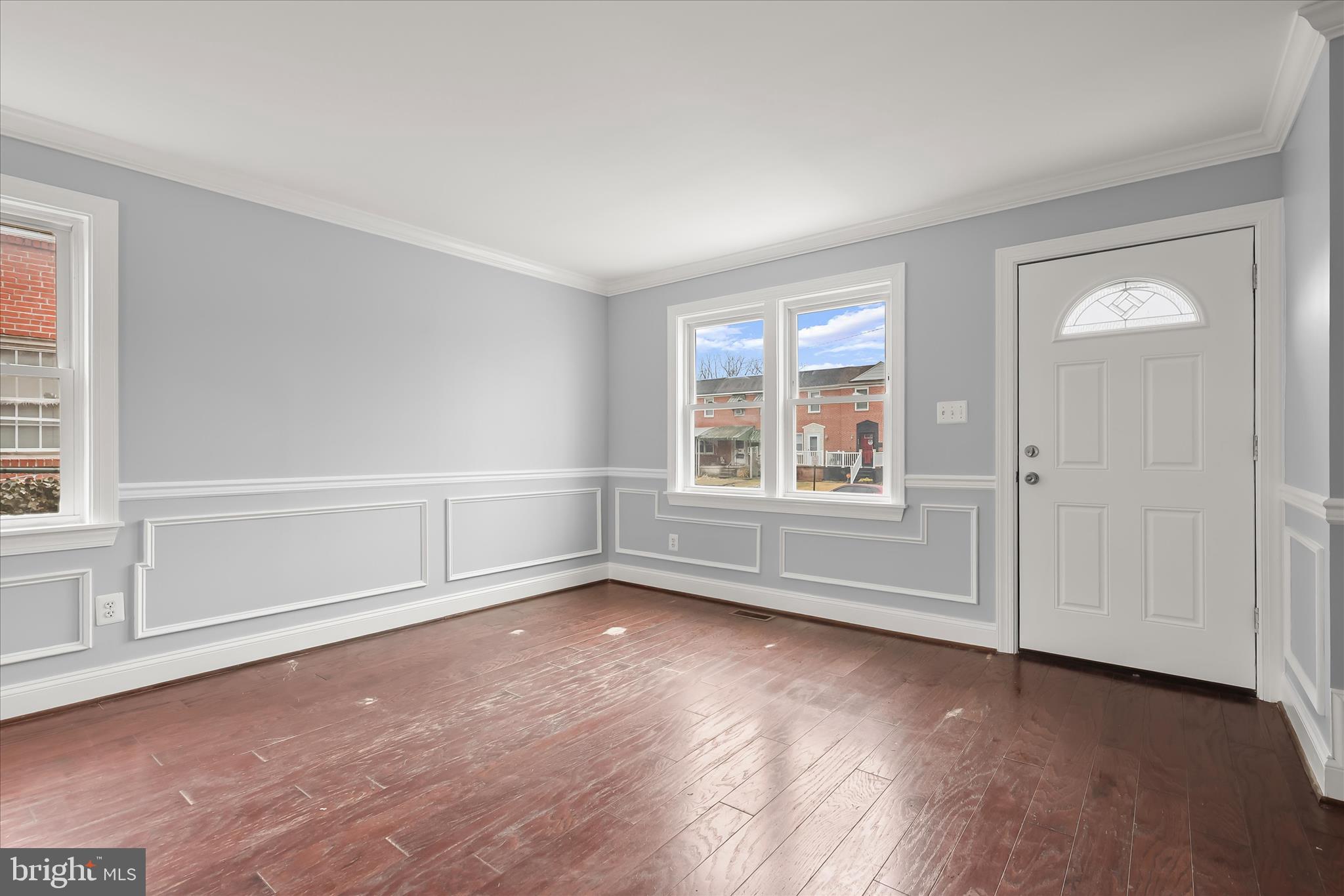 LEEANNE - Residential