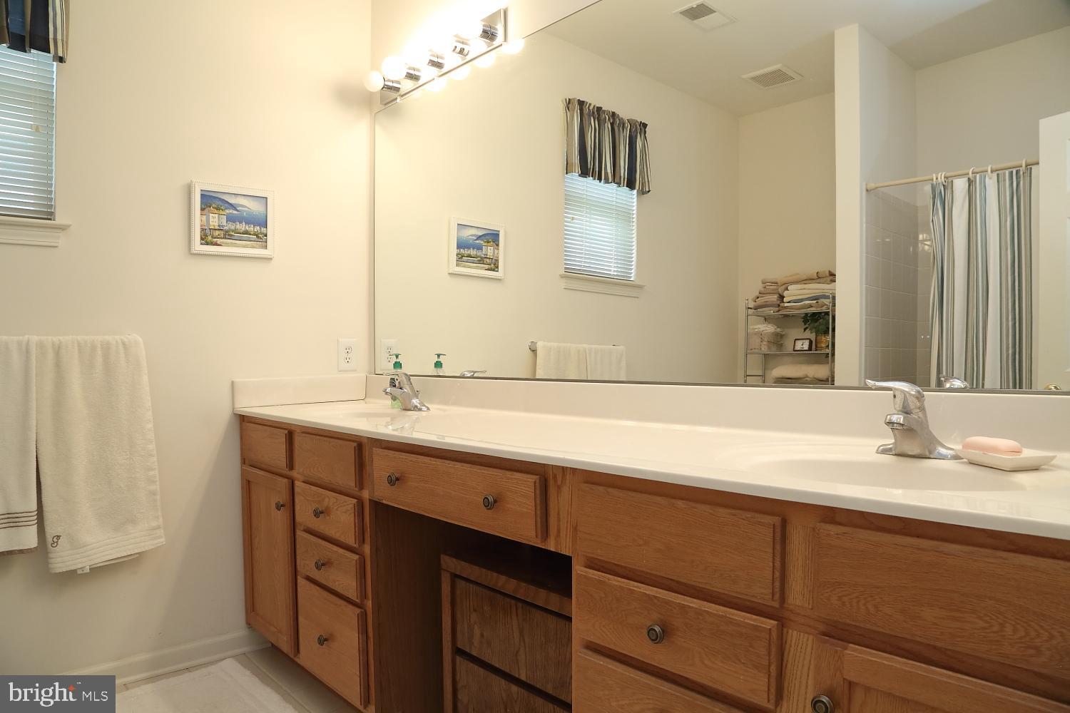 FOUR SEASONS AT ELM TREE - Residential