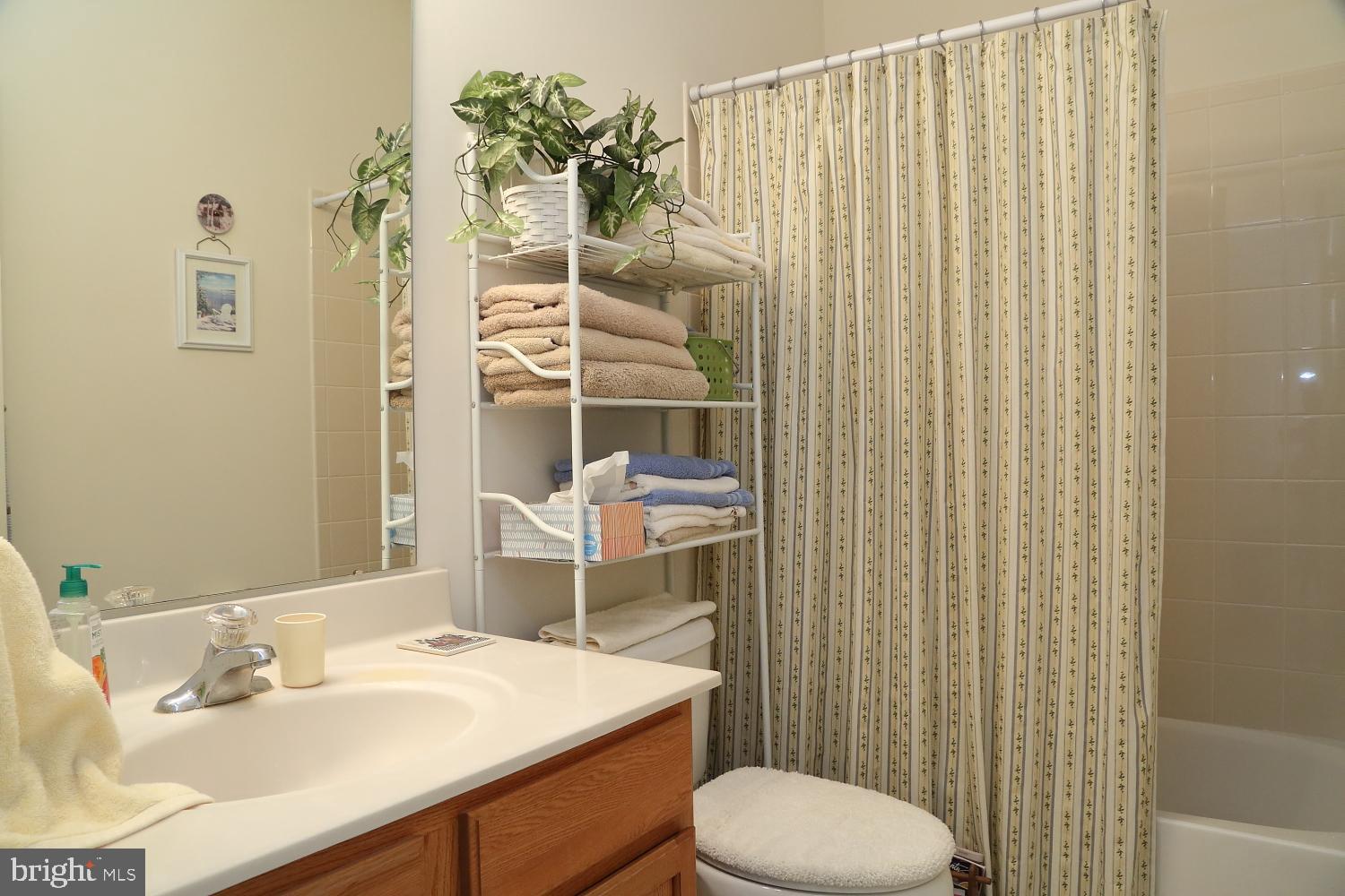 FOUR SEASONS AT ELM TREE - Residential