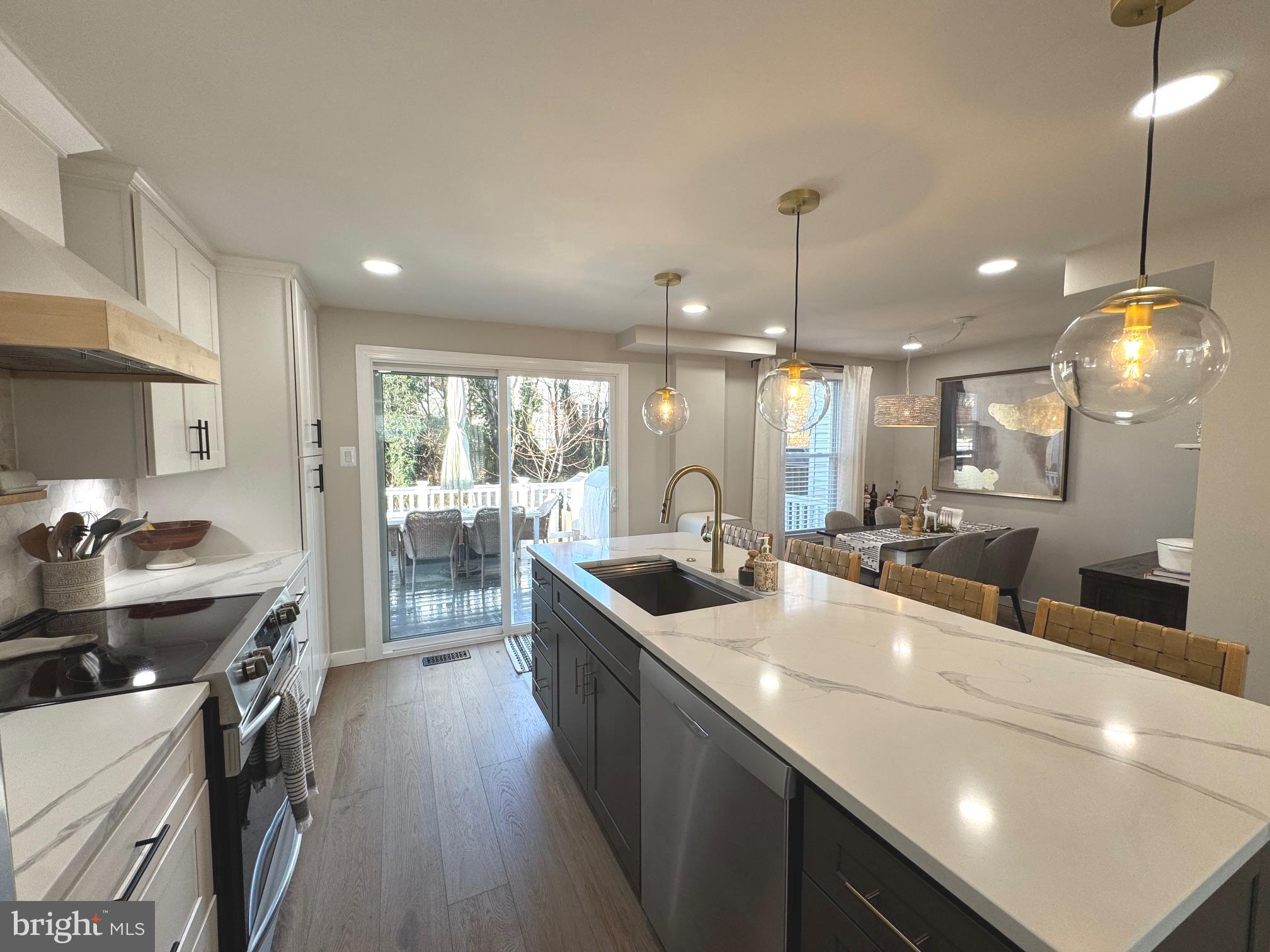 2120 S LOWELL STREET