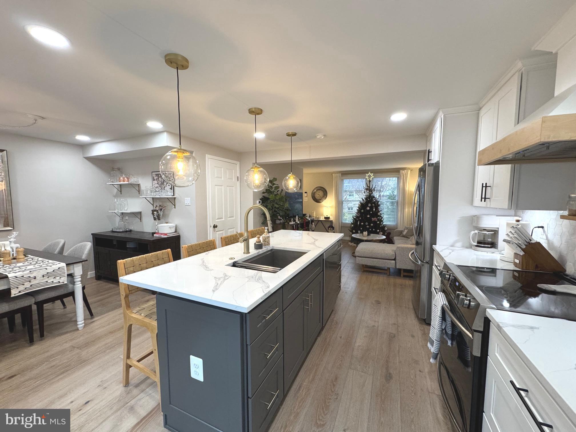 2120 S LOWELL STREET