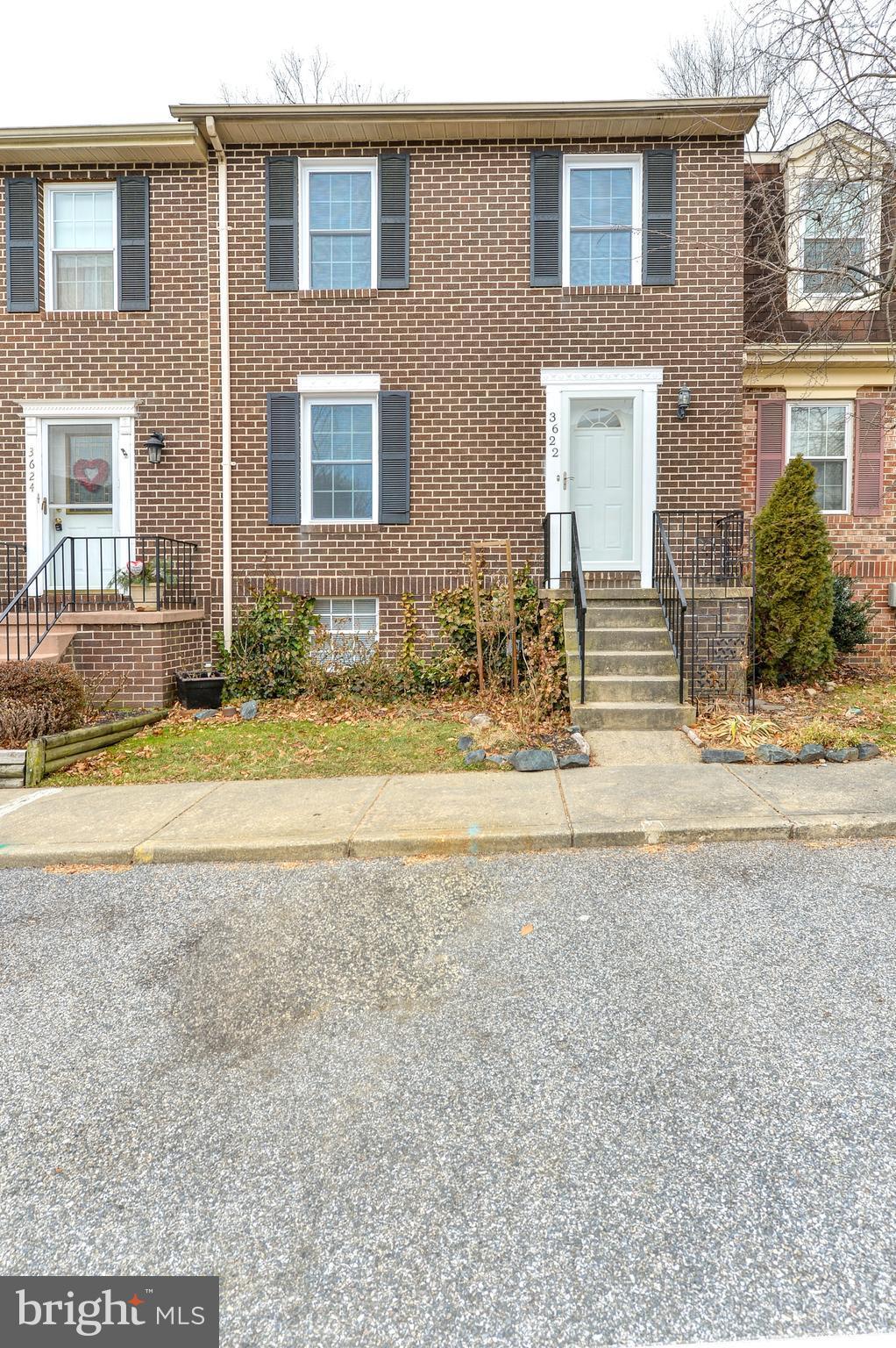 WOODSDALE MANOR - Residential