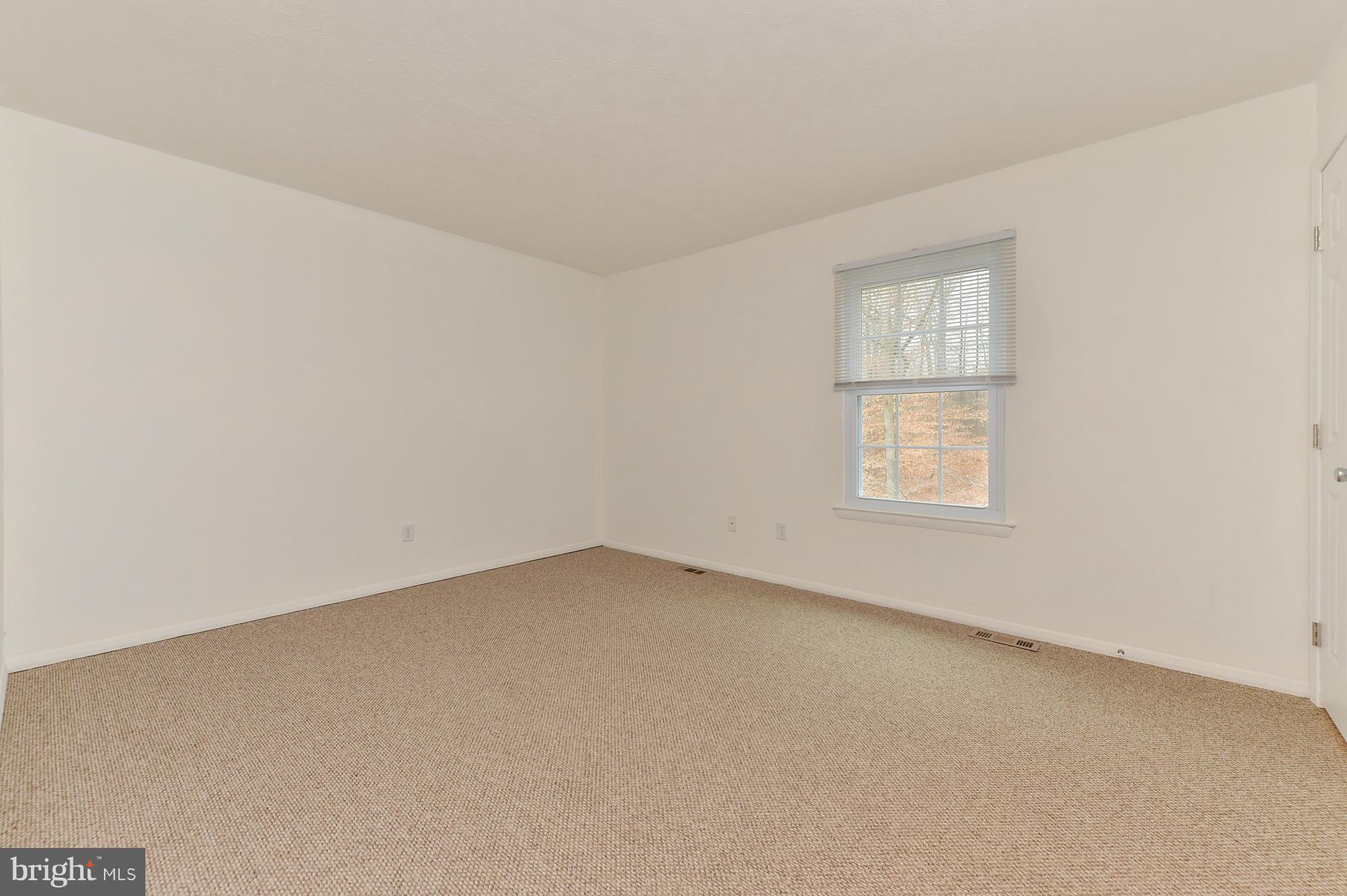 WOODSDALE MANOR - Residential