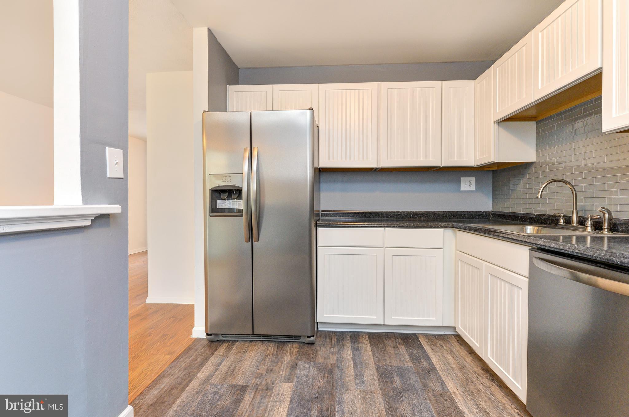 WOODSDALE MANOR - Residential